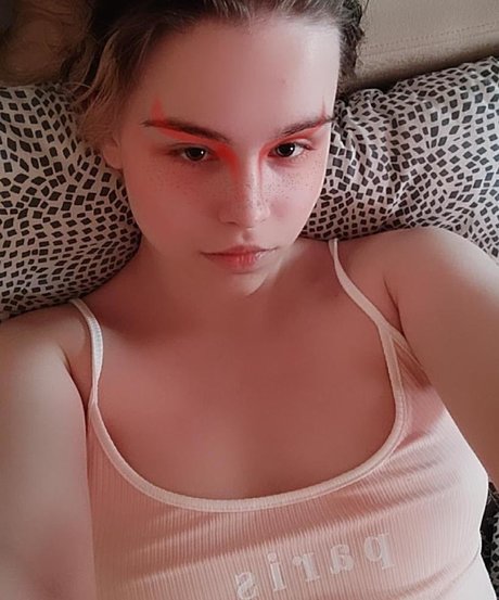 peachysindy onlyfans model images