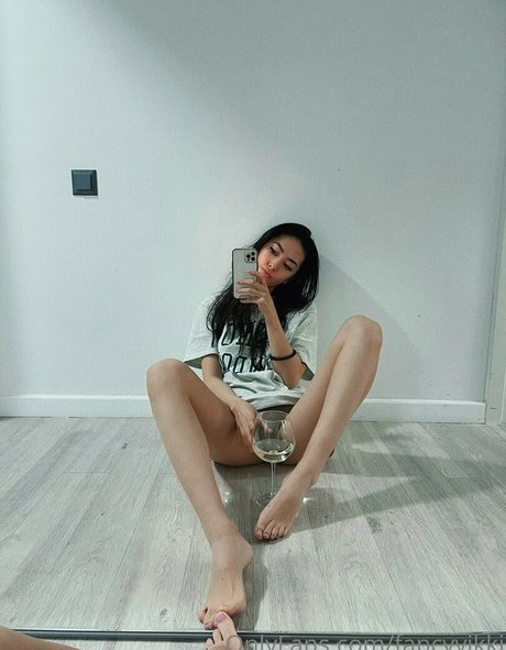 FancyVikki new onlyfans leaks