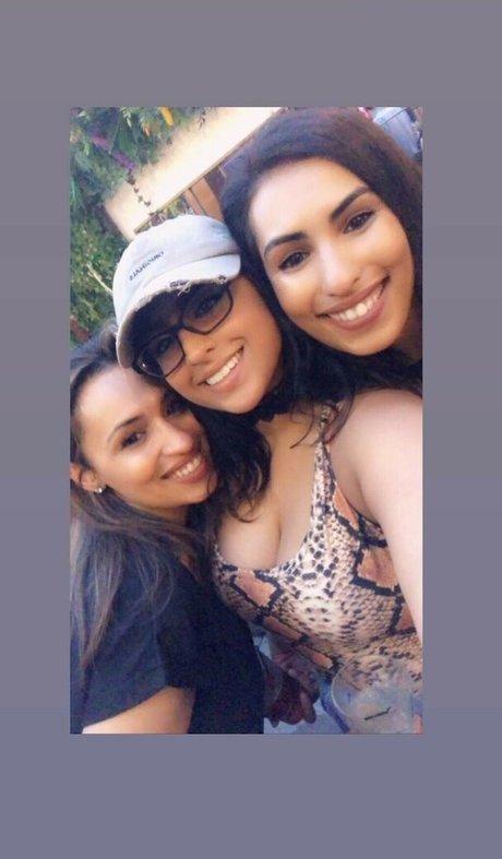 Ninathepony only fans.