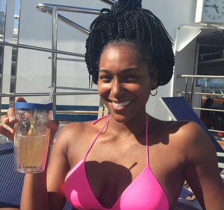 Dr Ebonie Vincent tits onlyfans