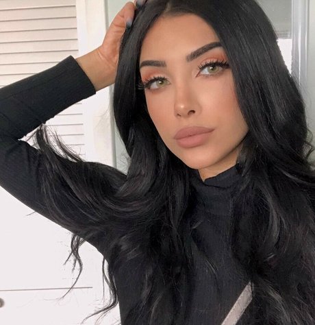 Rose Zaracupofchaiii onlyfans.