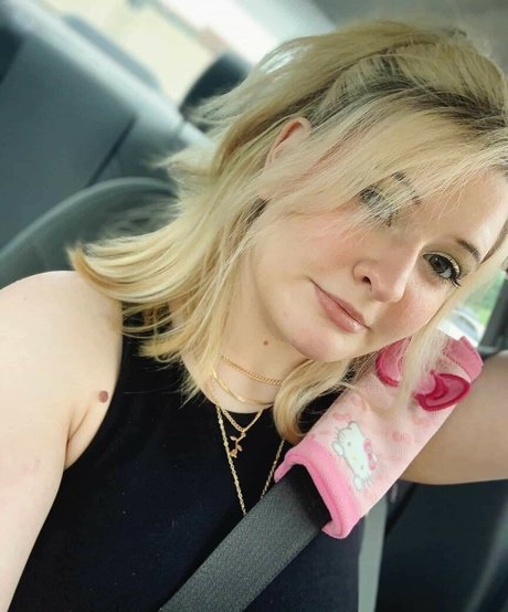 babie nicole onlyfans leak ass