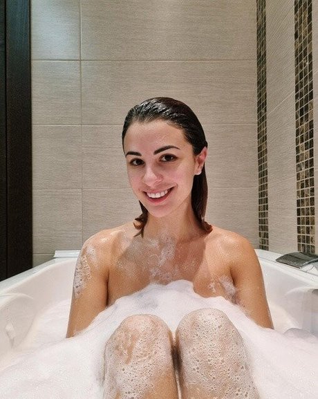 Alice Kelly leaked onlyfans.