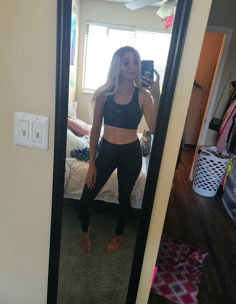 Alizae Baby leak only fans