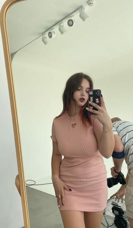 Caroline Moore onlyfans page