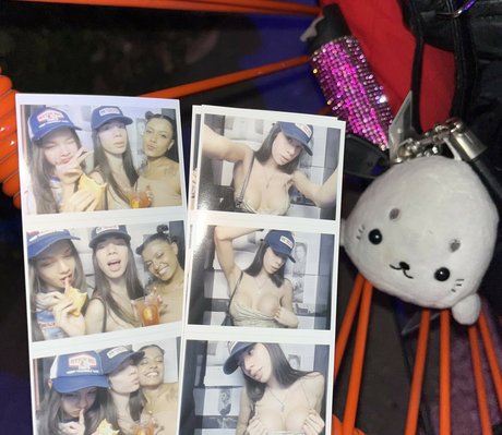 Vivienneonline nude only fans