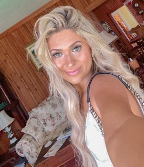 Alyssa Schoener new onlyfans leaks