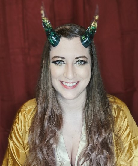 Lady Kitsune onlyfans leaked.