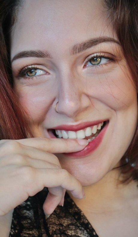 Oriana Leal onlyfans model photos