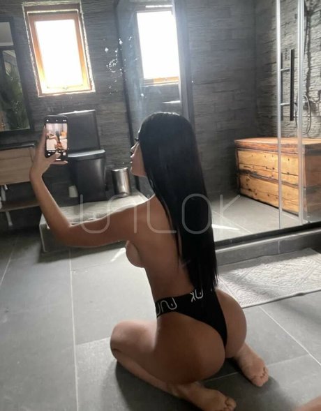 emilymatutt Profile pic