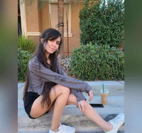 MaryMaybe onlyfans picture