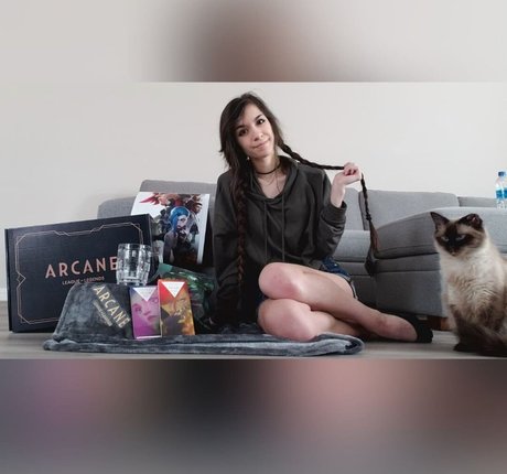 MaryMaybe leaked onlyfans content