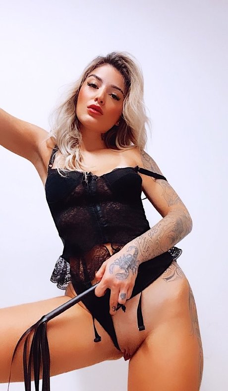 Brunna Hollinger nude onlyfans leaked