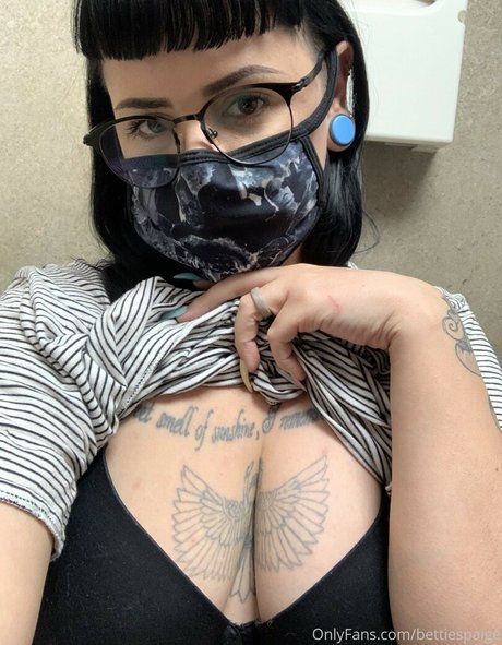 BettiesPaige onlyfans leakd
