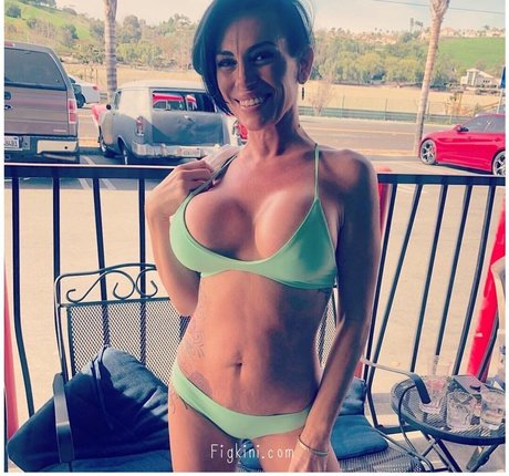 Stefanie McCleary onlyfans posts