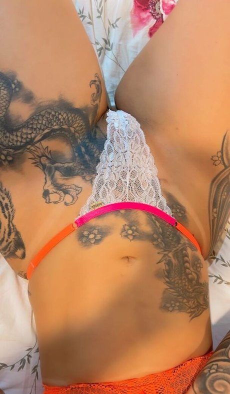 Paulla Naianna naked onlyfans leaked