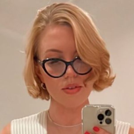 Vivienne Cole onlyfans leaks