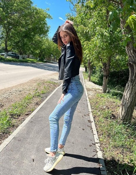 Malyshka lubov onlyfans nudes leaked