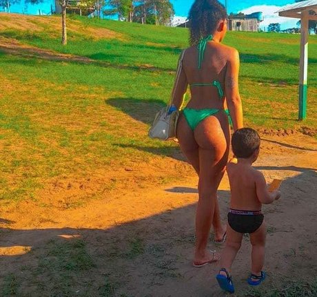 Carla Dias onlyfans leaked pics