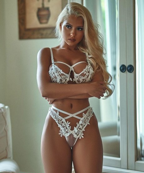 Lauren Luongo onlyfans naked leak