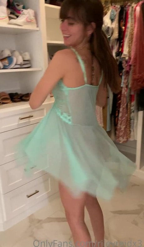 amberlie421 onlyfans ass