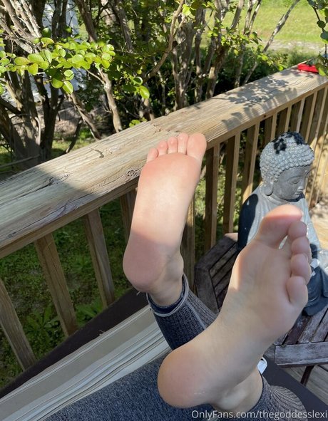 Goddesslexi only fans photos