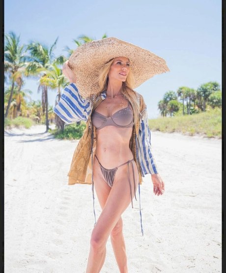 Nicole Neuman nude onlyfans leaked