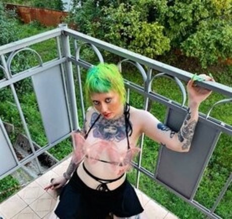 Dasha Druzhe onlyfans naked