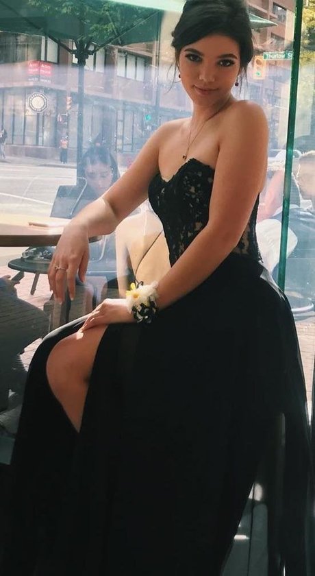 Alisha Newton only fans leaks