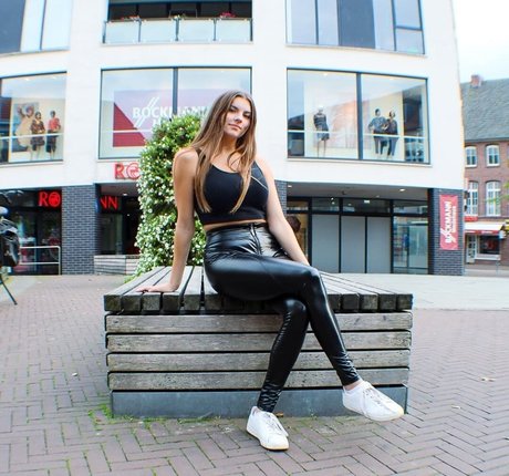 Jasmin Lutke onlyfans nude pics