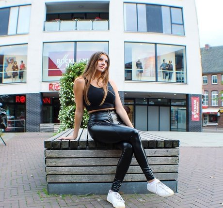 Jasmin Lutke nude onlyfans leak