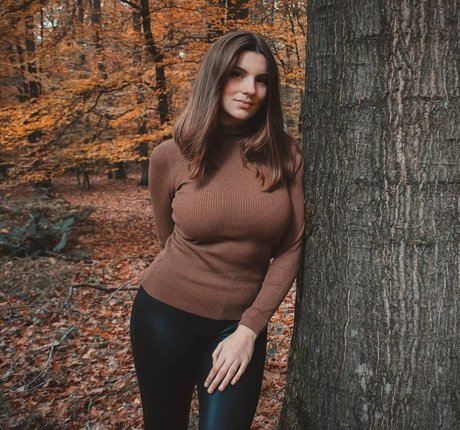 Jasmin Lutke fans only