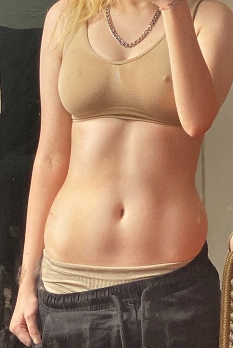 fvckastrid onlyfans nude