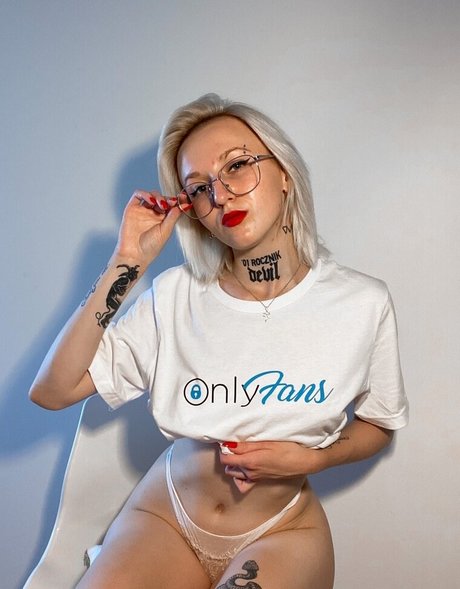 Bella joness sexy onlyfans