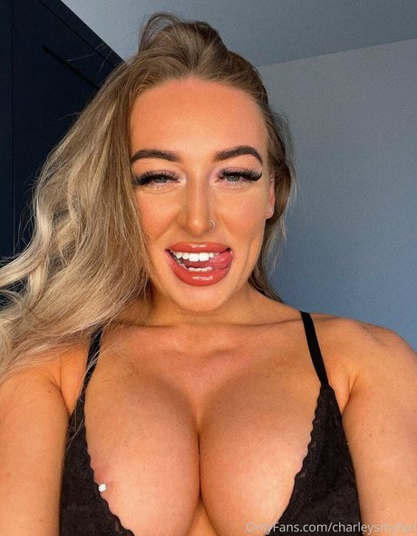 charleysmyfan onlyfans model photos