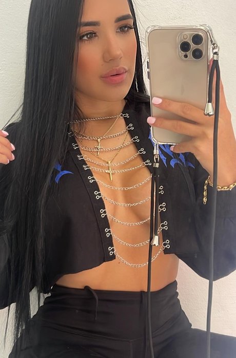 Gabriela Goncalves onlyfans naked leak