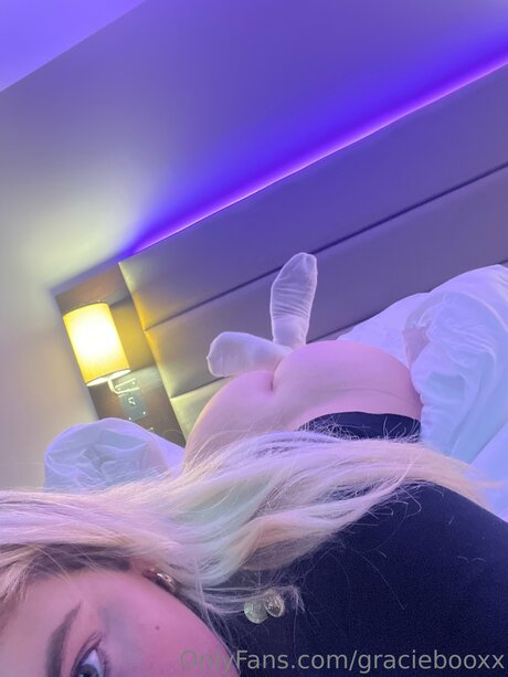 Graciebooxx topless onlyfans