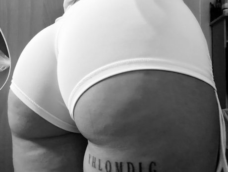 desvalenx onlyfans porn nude