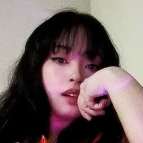 Carrie Xiong onlyfans model