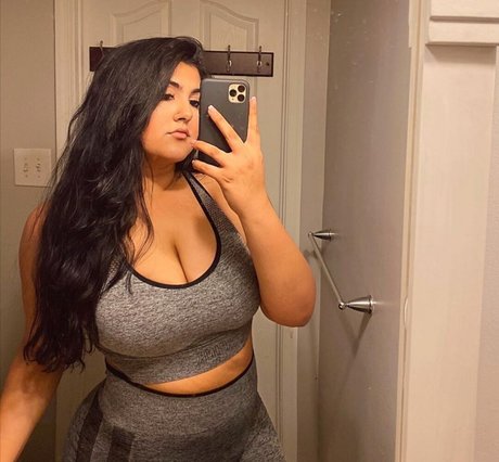 Prettydesibabixo leaked onlyfans naked