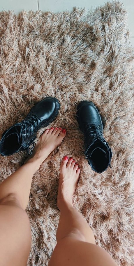 Lara Henao on onlyfans