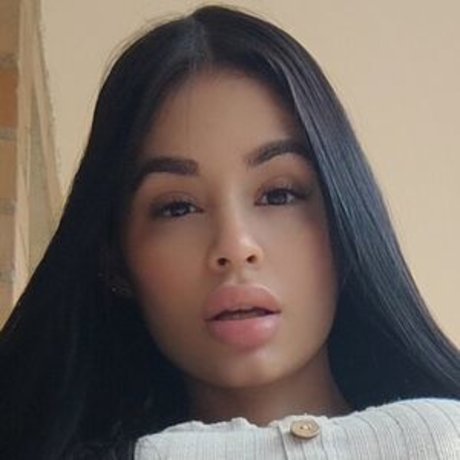 Lara Henao onlyfans leak