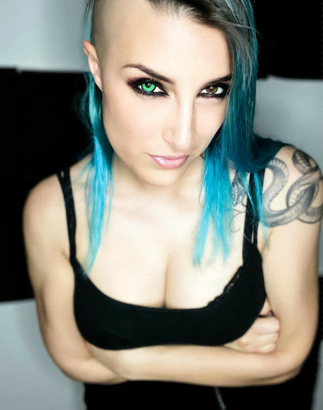 Ira Green onlyfans nude tits