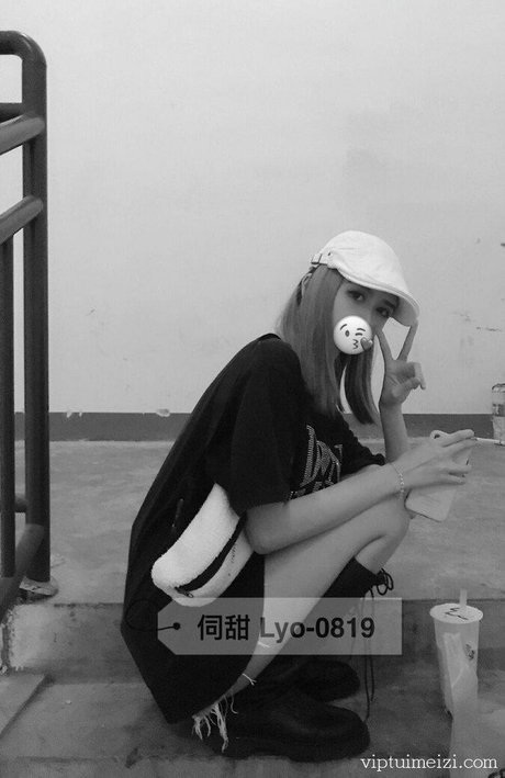 Lyo 0819 onlyfans model images