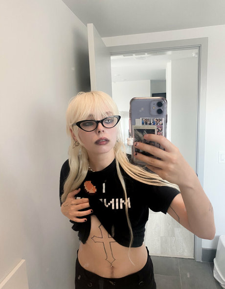 vampyr4u naked only fans