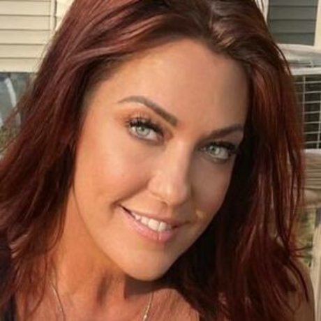 Nurse Kelly K onlyfans leaked photos