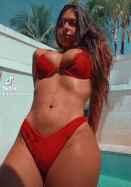 Yasmim Aguieiras desnuda onlyfans