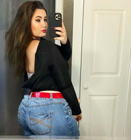 Sofia MacBeth onlyfans leak free