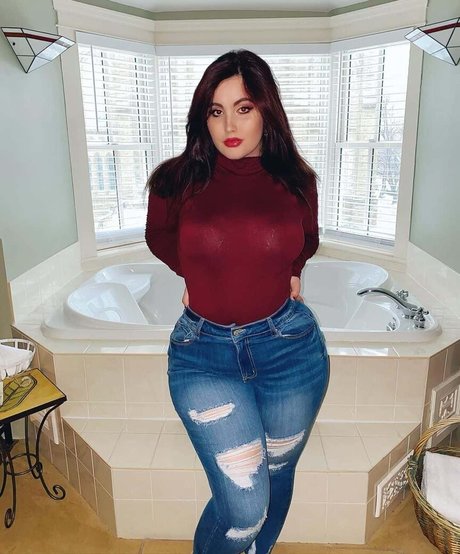 Sofia MacBeth onlyfans porn free