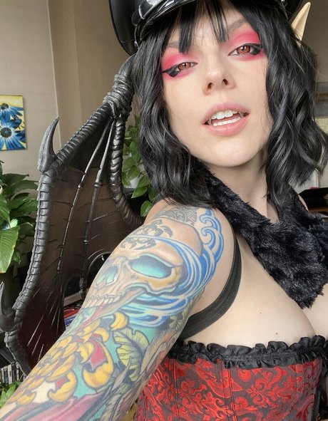 vickipsythemoore onlyfans leajs